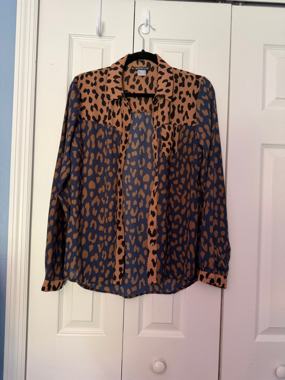 VENUS Navy and Brown Leopard Print Button-Down Shirt